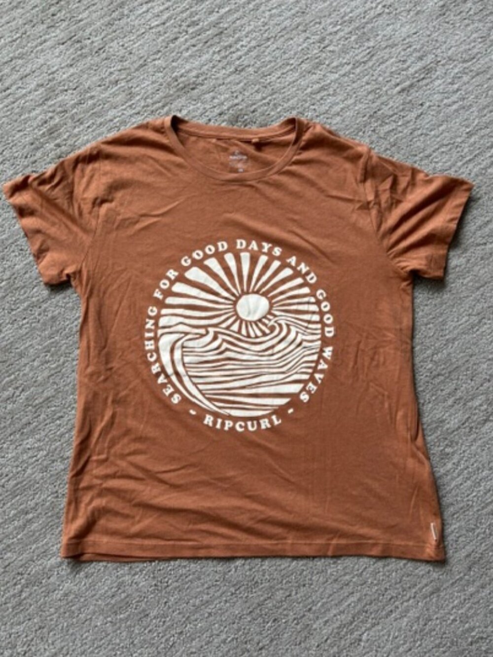 Rip Curl Women's Short Sleeve T-Shirt in Excellent Condition